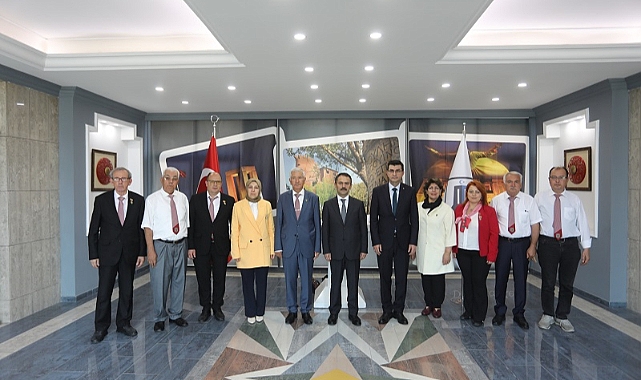 Dernekten Vali Aktaş’a ziyaret