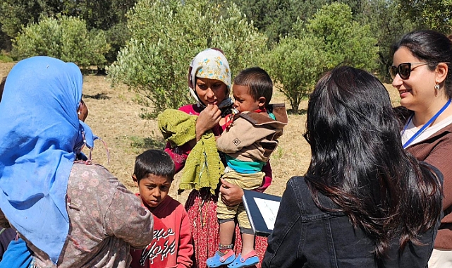 Eceabat'ta mevsimlik tarım işçilerine ziyaret