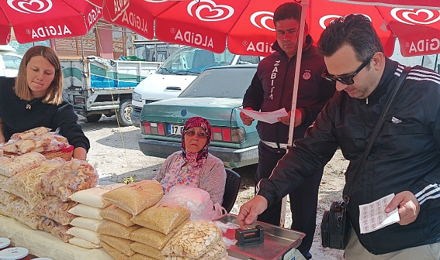 Eceabat'ta pazar ölçü aletleri denetlendi