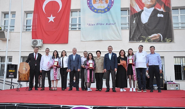 Erdinç Dolu, Atatürk Anadolu Lisesi mezuniyet törenine katıldı