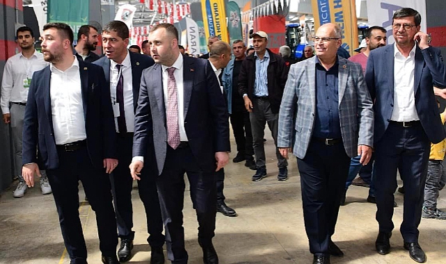Ezine'de gıda, hayvancılık ve tarım festivali coşkusu