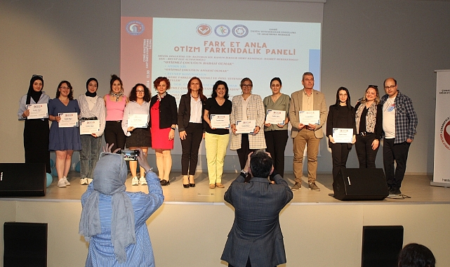 "Fark Et Anla, Otizm Farkındalık Paneli"