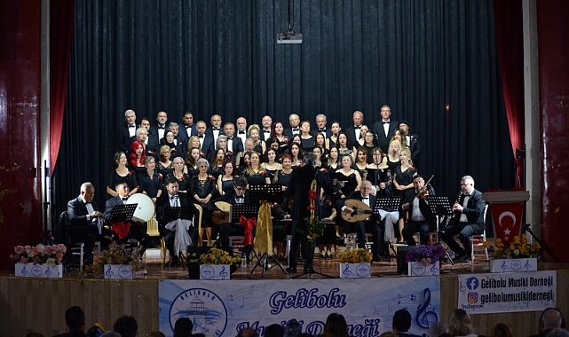 Gelibolu Musiki Derneği konseri ilgiyle izlendi