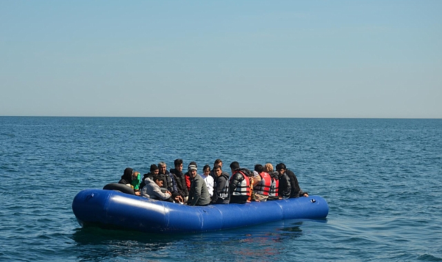 Gökçeada açıklarında düzensiz göçmen operasyonu