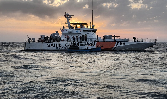 Gökçeada açıklarında göçmen operasyonu!