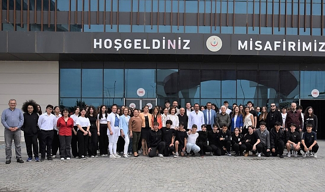 Hastaneye çocukların eli değdi