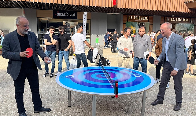 Kalkan ve Dehmen karşılıklı masa tenisi oynadı