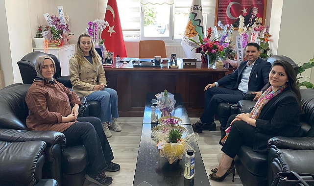 Kaymakam Göktaş ve Eşi, Kalkım Belediye Başkanı Zeynep Çelik'e iade-i ziyarette bulundu