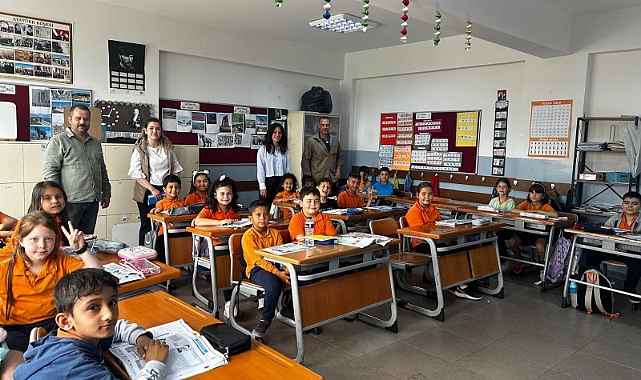 Küçükkuyu'da öğrencilere sıfır atık eğitimi