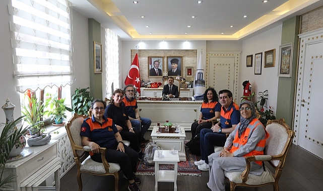 Mahalle Afet Gönüllülerinden Vali Aktaş’a Ziyaret