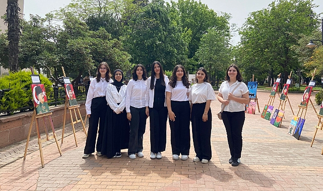 Merkez Çanakkale Anadolu Lisesi öğrencilerinden resim sergisi