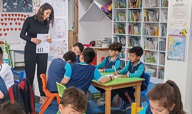 Öğrenciler arıları keşfetti
