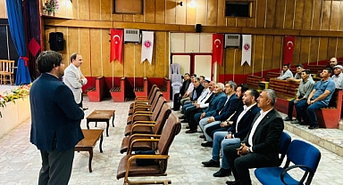 Salih Sak Başkanlığında muhtarlar toplantısı düzenlendi