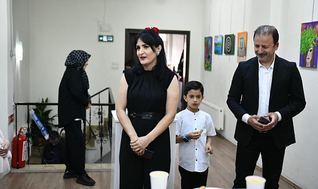 ‘’Sevgiye Dair’’ açılışını yaptı