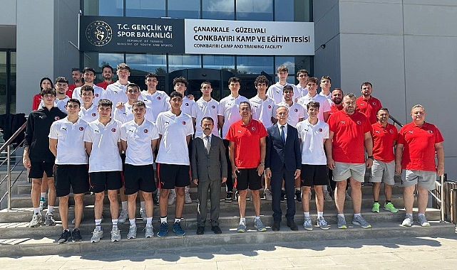 Vali Aktaş’tan U17 Yıldız Erkek Milli Takımı’na ziyaret