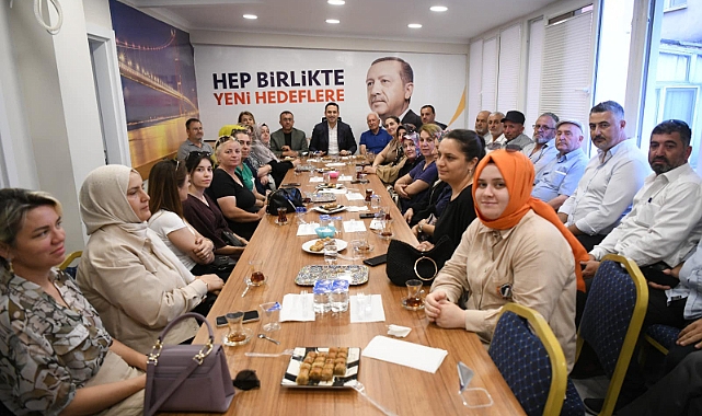 AK Parti teşkilatı bayramlaştı