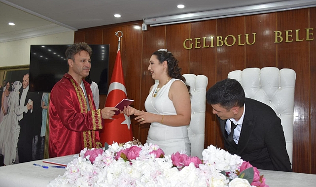 Ali Kâmil Soyuak, Esra ve Sadık Çiftinin Nikahını Kıydı