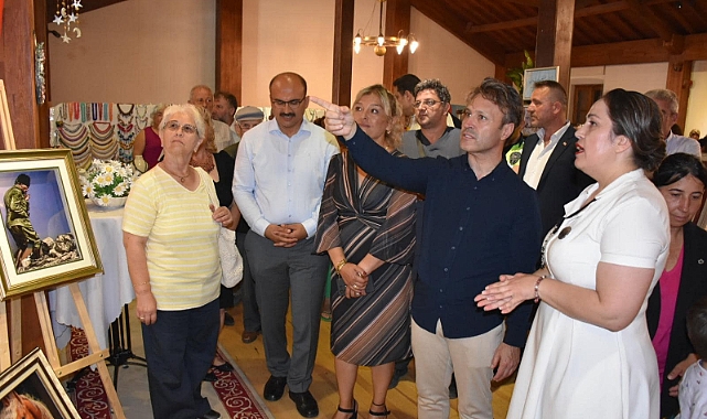 Ali Kâmil Soyuak, geleneksel yıl sonu sergisi açılışına katıldı