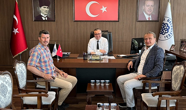 Atilla Öztürk ve İYİ Parti İl Genel Meclis Üyesi Yakup Uzun, Biga Belediye Başkanı Alper Şen’i ziyaret etti