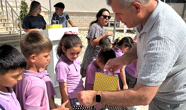 Başkan Elbi’den çocuklara sürpriz
