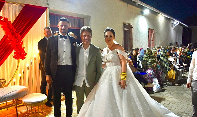 Başkan Soyuak, Belediye çalışanının düğününde hazır bulundu