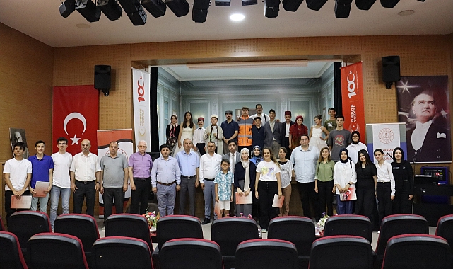 Bayramiç’te Mehmet Akif Ersoy özel yetenek festivali düzenlendi