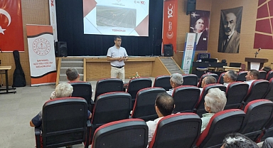Bayramiç’te üreticilere ve muhtarlara bilgilendirme