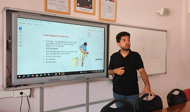 Biga İlçe Sağlık Müdürlüğü'nden öğretmenlere kronik hastalıklar ve ev kazaları farkındalık eğitimi