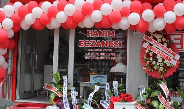 Ezine'de yeni eczane hizmete açıldı