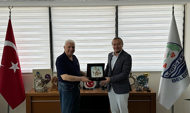 Faik Güngör, Lâpseki Belediye Başkanı Atilla Öztürk'ü ziyaret etti