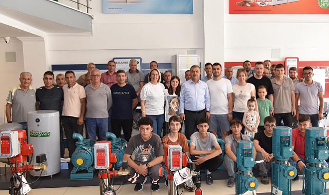 Geleneksel bayram fotoğrafı çektirdiler