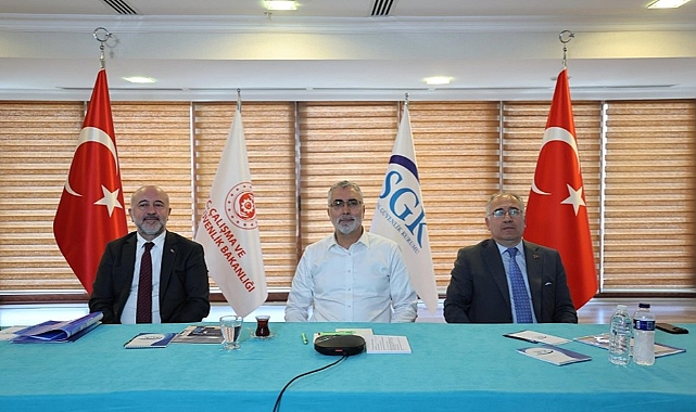 Işıkhan, 81 ilin SGK il müdürleri ile toplantı yaptı