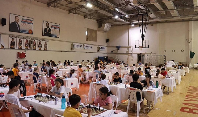 Karne hediyesi Satranç Turnuvası