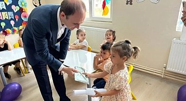 Kaymakam Salih Sak, Gülpınar İlkokulu'nda karne dağıtım programına katıldı