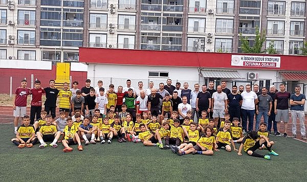Sporculardan bayramlaşma töreni