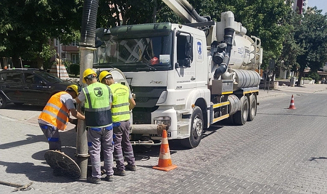 Yağmur suyu kanallarında bakım çalışması