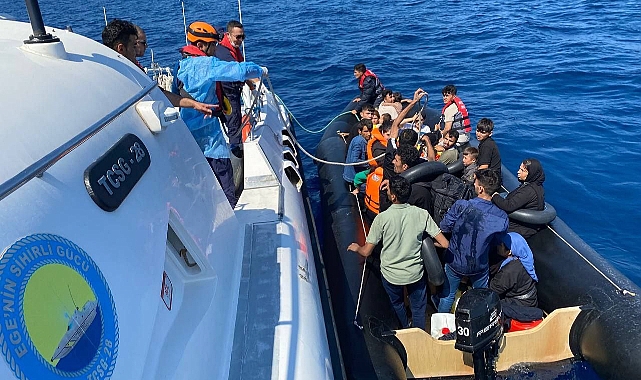 Ayvacık açıklarında 22 düzensiz göçmen yakalandı