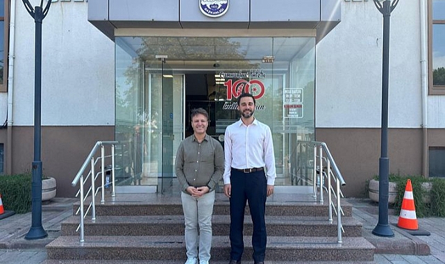 Balıkesir Vakıflar Bölge Müdürü Gelibolu Belediyesi'ni ziyaret etti