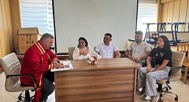 Bayram, Veli Kocatepe ve Sedanur Yoldaş'ın nikah törenine katıldı