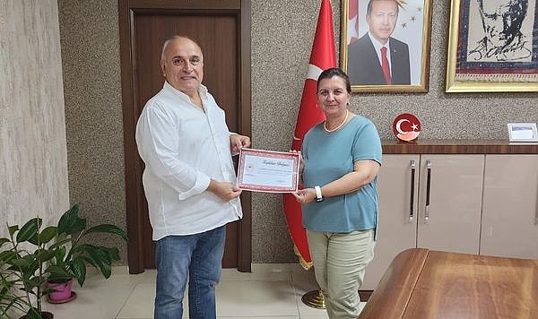 Bayramiç'te Akpınar Süt Ürünleri'ne teşekkür belgeleri verildi