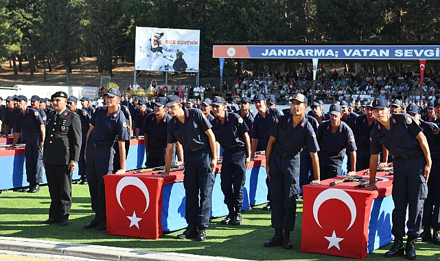 Çanakkale'de acemi erlere ant içme töreni