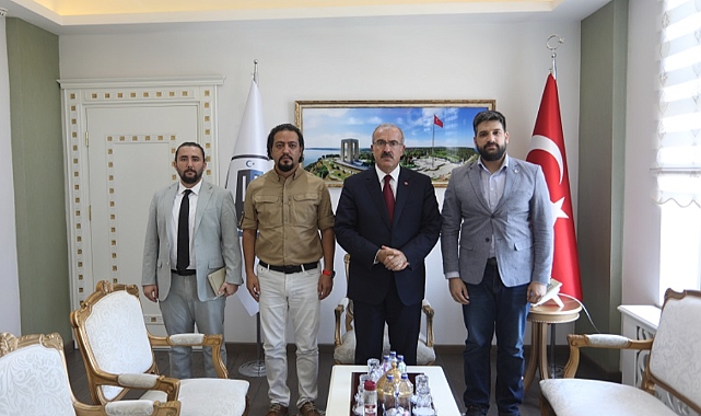 Çanakkale Savaşları Enstitüsü Başkanı Prof. Dr. Karataş'tan Vali Aktaş'a ziyaret