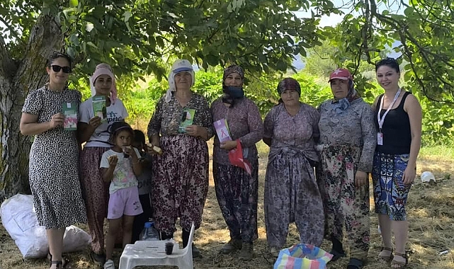 Eceabat Toplum Sağlığı Merkezi'nden mevsimsel tarım işçilerine ziyaret