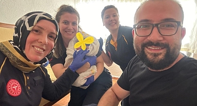 Evde başlayan doğum başarılı şekilde gerçekleşti