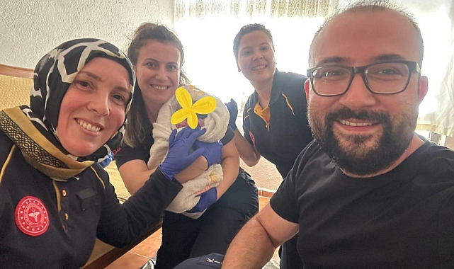 Evde başlayan doğum başarılı şekilde gerçekleşti