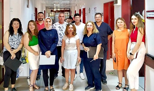 Gelibolu Devlet Hastanesi yönetiminden çalışanlara teşekkür ziyareti