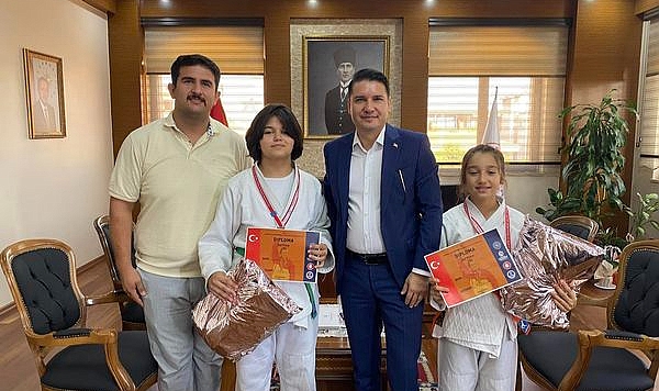 Göktaş'tan başarılı judoculara ödül