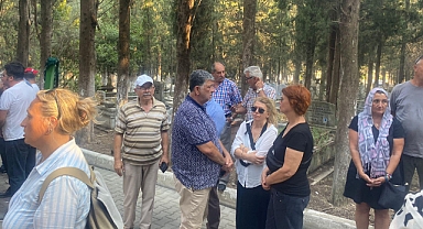 Halil Ertuğrul, Erhan Tez'in cenaze törenine katıldı