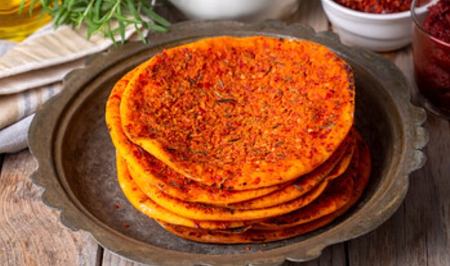Hatay usulü biberli zahterli ekmek