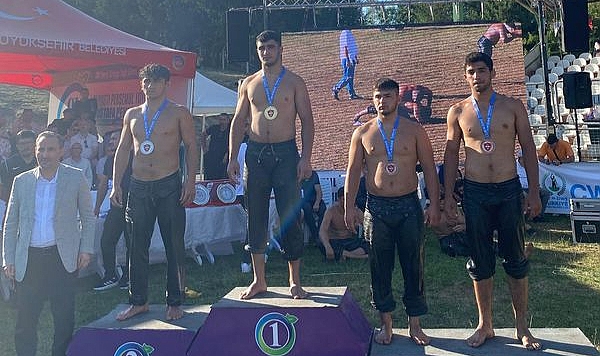 Hüseyin Aykut, Ordu Aybastı Güreşleri'nde 3. oldu